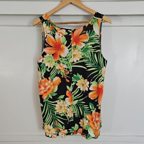 Tropical Floral Print Sleeveless Top - Picture 2 of 9